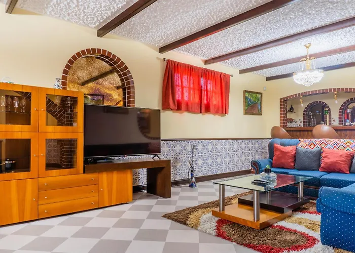 펜션 Pinheiro Sun&beach House Ponta Delgada