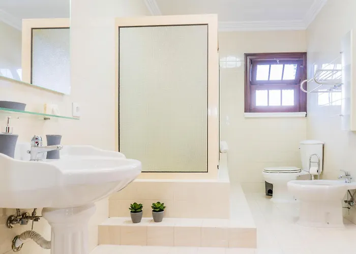 펜션 Pinheiro Sun&beach House Ponta Delgada