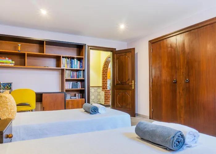 Pinheiro Sun&beach House * 蓬塔德尔加达